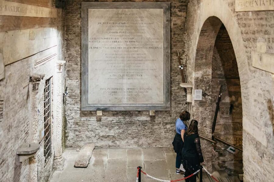 Rome: San Clemente Underground and Basilica Guided Tour - Meeting at Via di S. Giovanni in Laterano: start smart, start on time