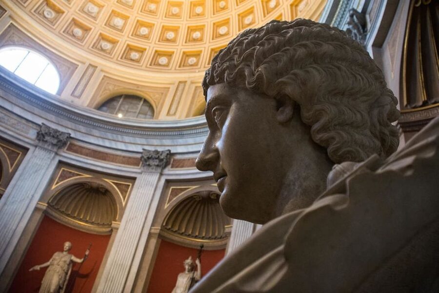 Rome: Skip the line Vatican Museums & Sistine Chapel Tour - Sistine Chapel in 30 Minutes: How to Stand Quiet and See a Lot