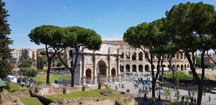 Rome: Small-Group Colosseum, Roman Forum & Palatine Hill - What the Small Group Really Changes