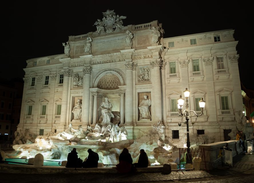 Rome: Small-Group Night Tour with Pizza and Gelato - Pizza night at the start: the meal that sets the tone