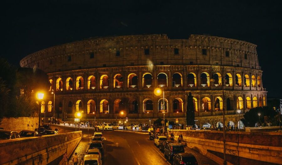 Rome: Small-Group Night Tour with Pizza and Gelato - Roman Forum to Colosseum: short stops, big wow factor