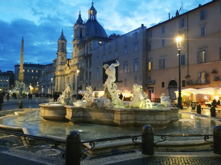 Rome: Spanish Steps, Trevi, Navona and Pantheon Sunset Tour - Piazza Navona and the Four Rivers Fountain at golden hour