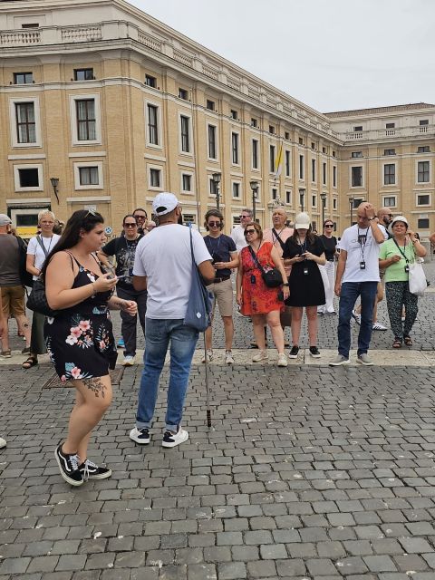 Rome: St. Peter's Basilica and Papal Tombs Guided Tour - The real “line situation” at St. Peter’s security