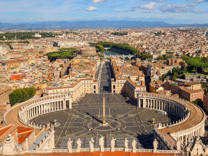 Rome: St. Peter's Basilica, La Pietà, Papal Tombs and Dome - St. Peter’s Square: getting your bearings before the Basilica