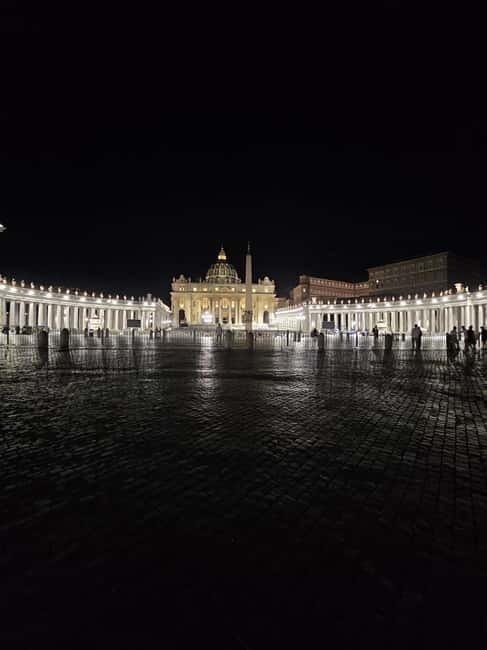 Rome: St. Peter's Basilica & Papal Tombs Tour with Dome - Getting Oriented in St. Peters Square