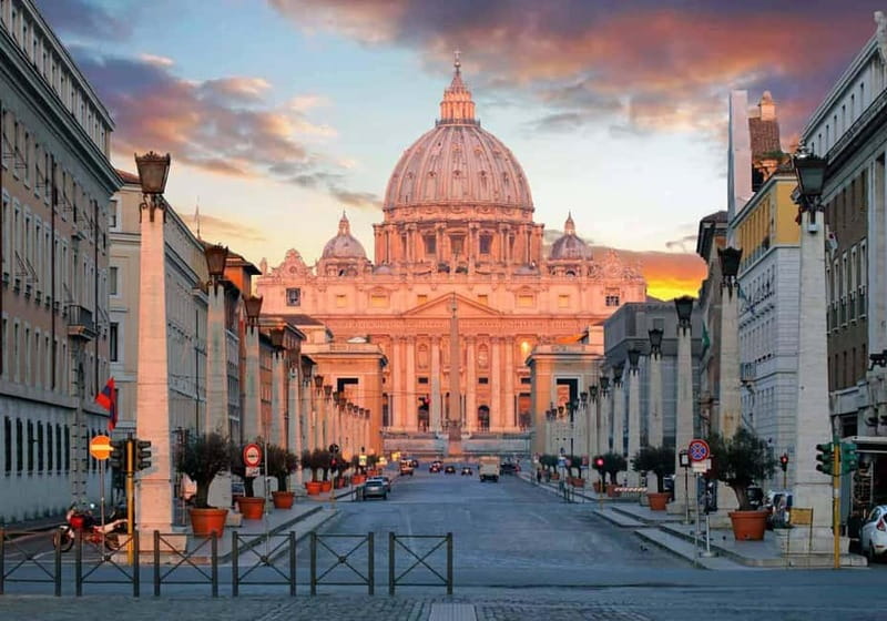Rome: St. Peter's Basilica & Papal Tombs Tour with Dome - Inside St. Peters Basilica: Bernini, La Pietà, and Gold Ceilings