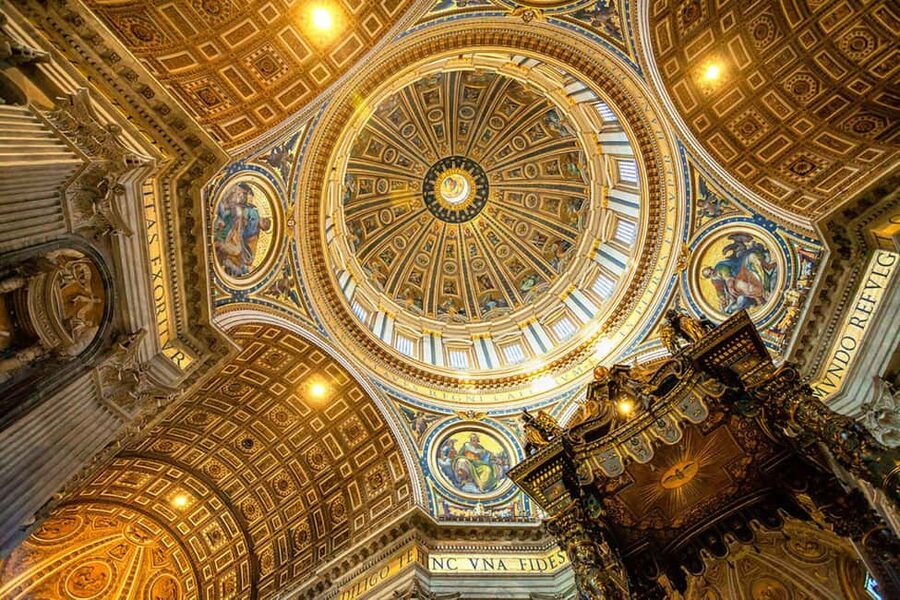 Rome: St. Peter’s Basilica Tour with Vatican Grottoes - Why a licensed guide matters in a building this big