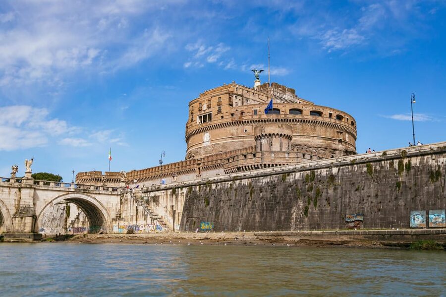 Rome: Tiber River Urban Rafting Tour with Roman Pizza - Getting Off the Raft Near the End, Then Pizza Close by