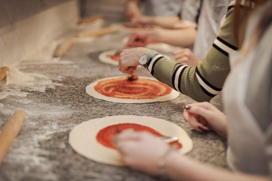 Rome: Traditional Pizza Cooking Class near Piazza Navona - Instructors and pacing: the difference between doing it and getting it right