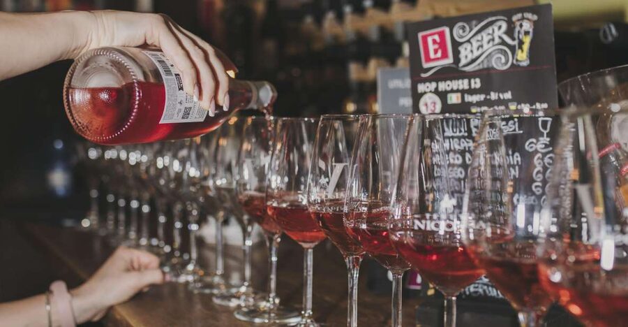Rome: Trastevere Wine Tasting with Food Pairing and Gelato - Trastevere wine bar start: where the tasting begins