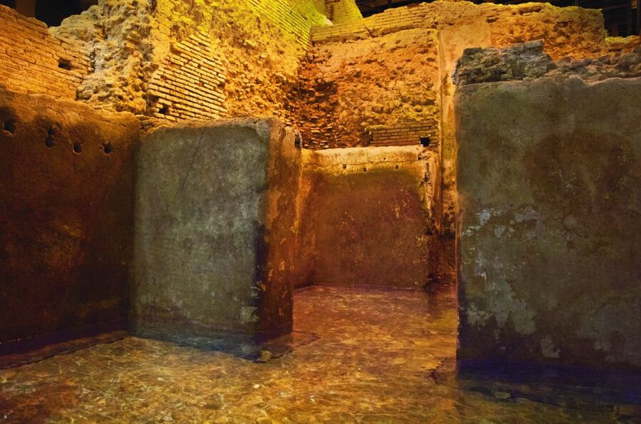 Rome: Trevi Fountain District Underground Domus Guided Tour - Artifacts That Turn the Story From Theory Into Texture