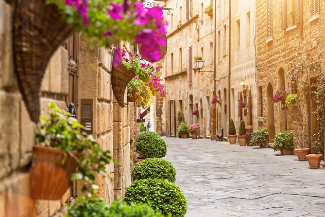 Rome: Tuscany & Montepulciano Day Trip with Lunch & Wine Tasting - Val d’Orcia stop: where the views start doing the talking