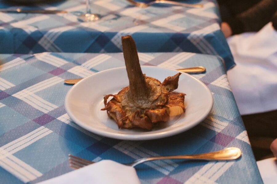 Rome: Twilight Trastevere Food Tour with Wine Tasting - What you actually eat: 13 local delicacies across 6 stops