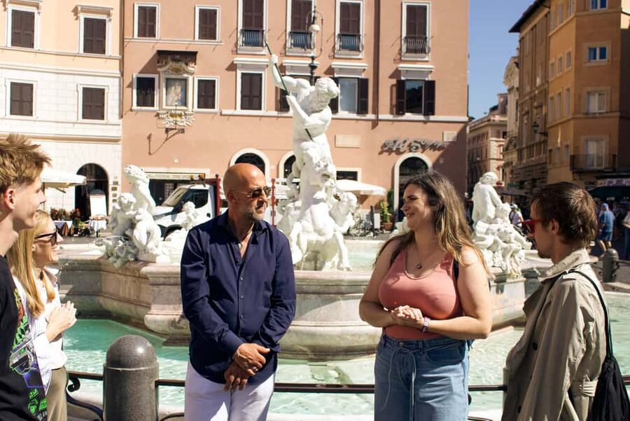 Rome: Under the Moonlight Evening Walking Tour - Meeting Point Options, Start Time Reality, and What the Group Does First