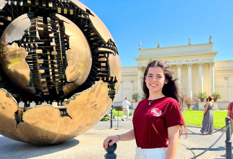 Rome: Vatican Museums, Sistine Chapel Tour & Basilica Access - What you actually see: Cortile del Belvedere, then the Vatican Museums