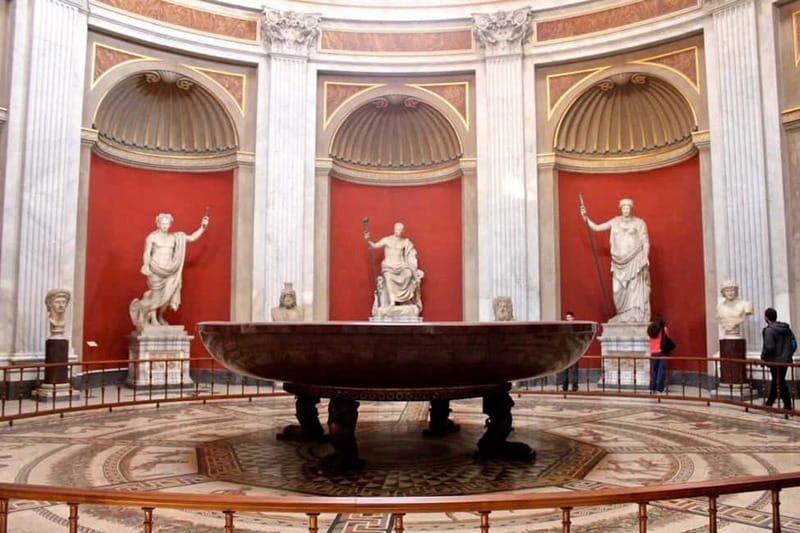 Rome: Vatican, Sistine Chapel & St.Peter's Basilica Tour - Stop 2: Sistine Chapel, guided time inside a strict atmosphere