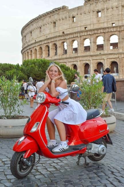 Rome: Vespa scooter tour "When in Rome" - Giardino degli Aranci: Orange Trees, Optical Illusion, and Photo Time