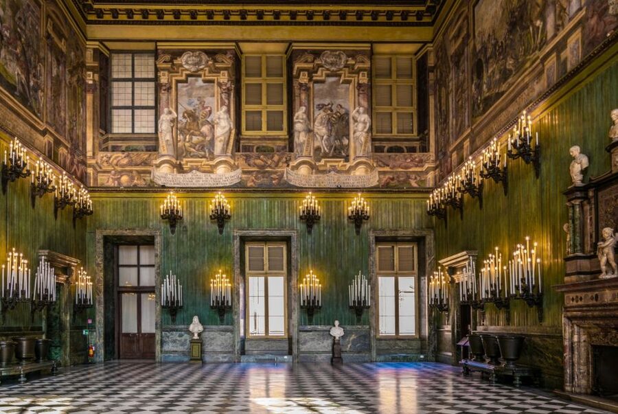 Royal Palace of Turin Skip-the-Line Ticket and Guided Tour - Chapel of the Holy Shroud: the part you should not rush