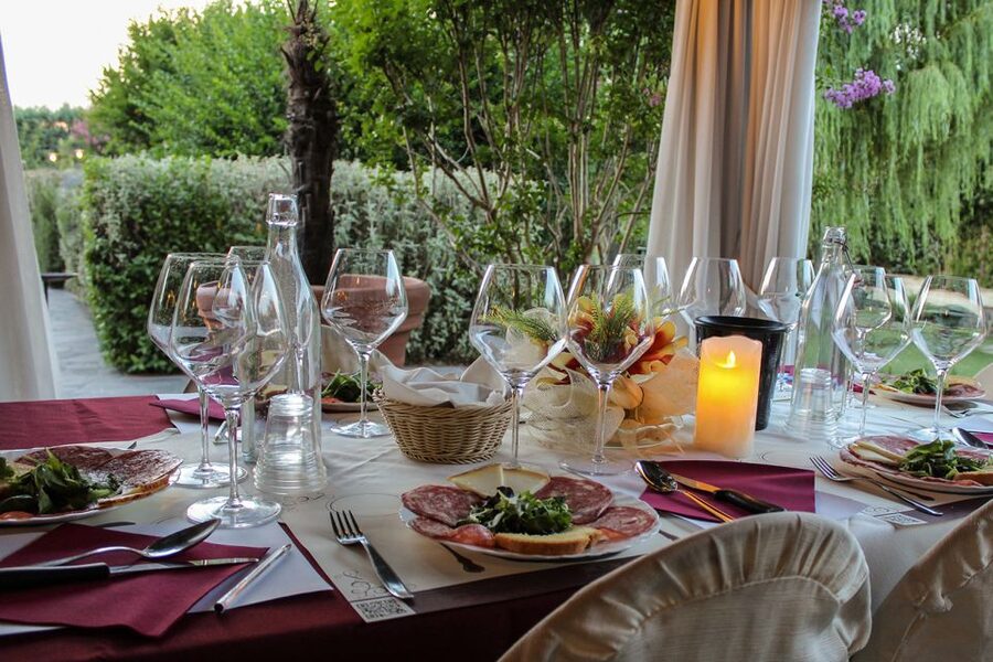 San Gimignano: Lunch or Dinner at a Winery with Wine Tasting - Tenuta Torciano near San Gimignano: the setting does half the work