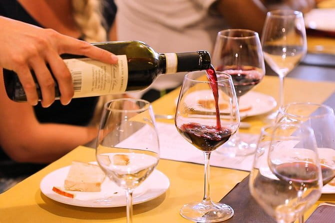 San Gimignano, Siena, Monteriggioni, Chianti Day Trip with Lunch & Wine Tasting - From Florence at 8:00am, then south into Tuscany