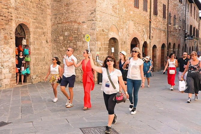 San Gimignano, Siena, Monteriggioni, Chianti Day Trip with Lunch & Wine Tasting - San Gimignano: towers, squares, and time to wander your way