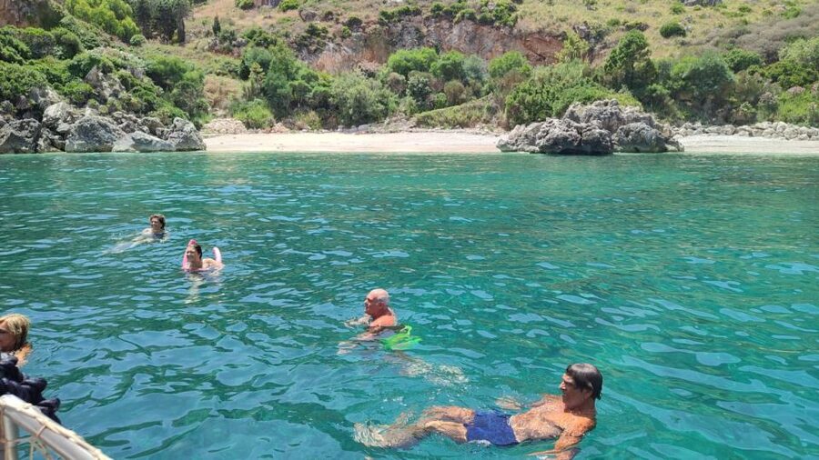 San Vito Lo Capo: Boat Trip with 3 Swimming Stops and Snacks - Guide Style, Captain Translation, and the Small-Group Advantage