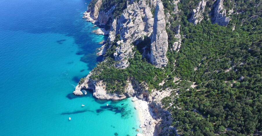 Santa Maria Navarrese: Goloritzè, Mariolu, & Biriala Cruise - Cala Mariolu at the late-day rhythm: gorgeous, but watch the timing