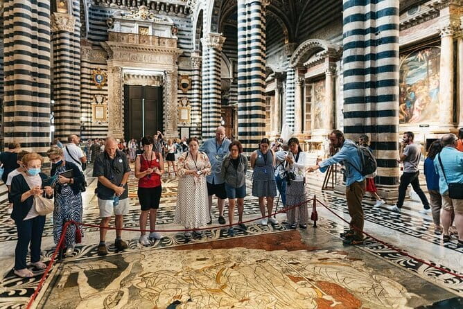 Siena and San Gimignano: Small-Group Tour with Lunch from Florence - Meeting at Piazzale Montelungo and Rolling Out of Florence