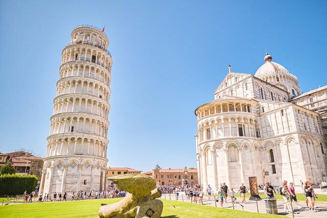 Siena and San Gimignano: Small-Group Tour with Lunch from Florence - San Gimignano Historic Centre, Towers First, Then Gelato Time