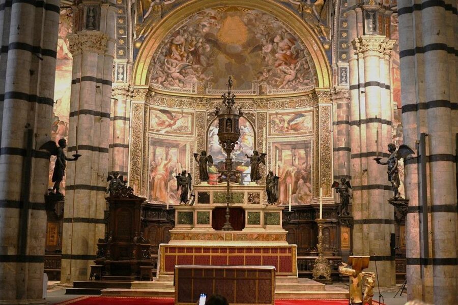 Siena Walking Tour with Cathedral and Crypt & Museum Option - Walking Siena’s medieval core, start to finish