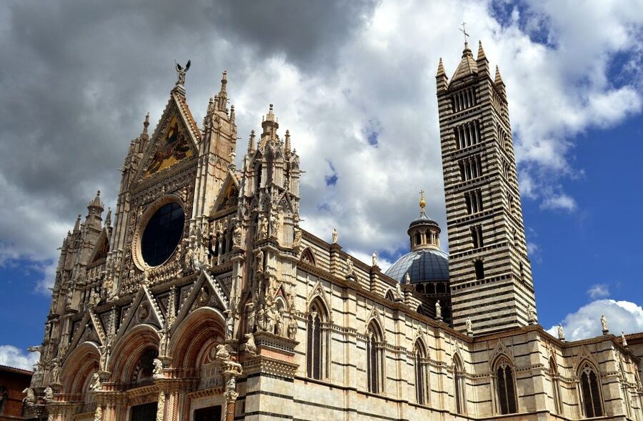 Siena Walking Tour with Cathedral and Crypt & Museum Option - Piazza San Domenico: your launch point