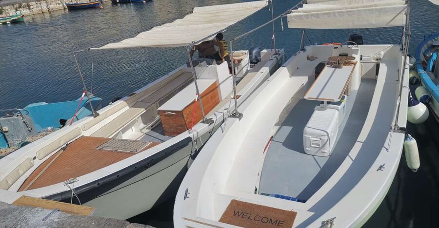 Siracusa: Ortigia Boat Tour with Marine Grotto - The 2-hour flow, and why the timing feels right