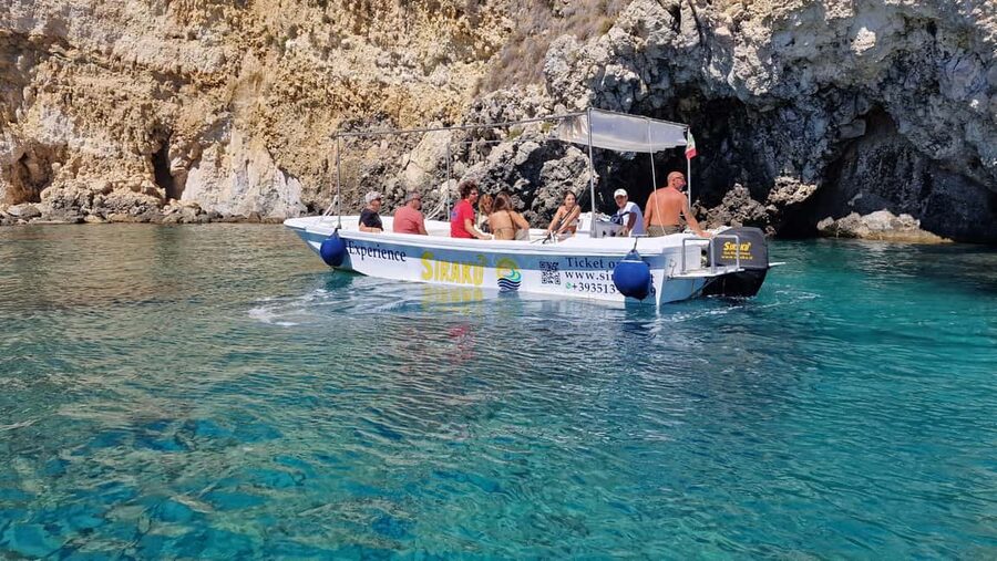 Siracusa: Ortigia & Sea Caves Speedboat Tour with Swim Stop - Why this speedboat tour is a smart way to spend 90 minutes in Siracusa