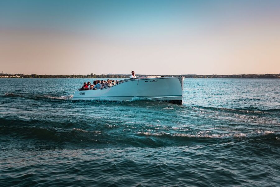 Sirmione: 25 Minute Boat Cruise around the Peninsula - The sulfur spring moment, and why it feels so real