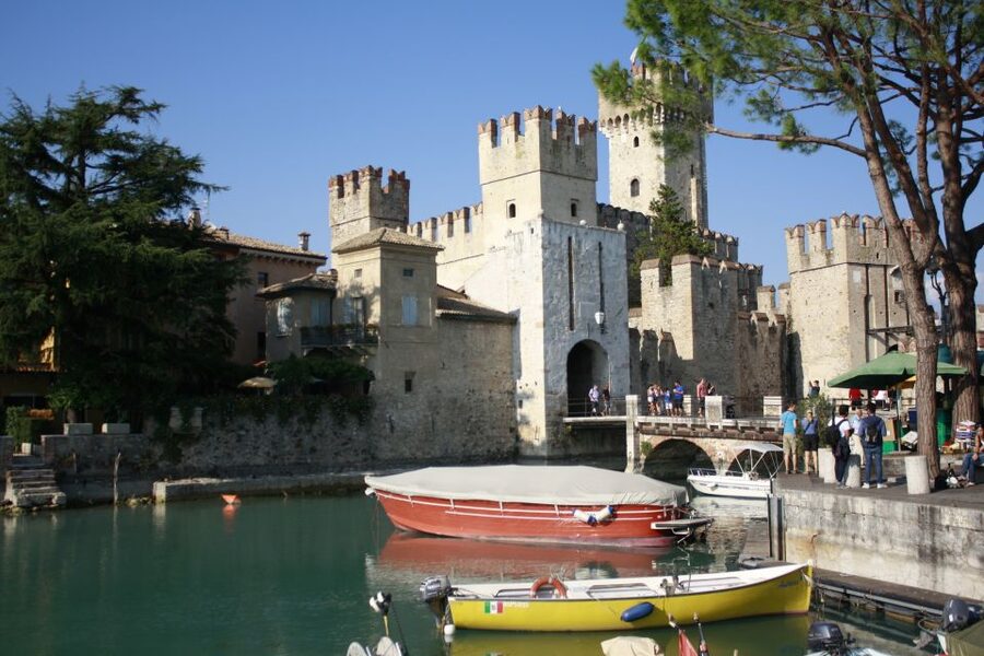 Sirmione: 25 Minute Boat Cruise around the Peninsula - Price and value: $14 for a short, high-impact Sirmione orientation