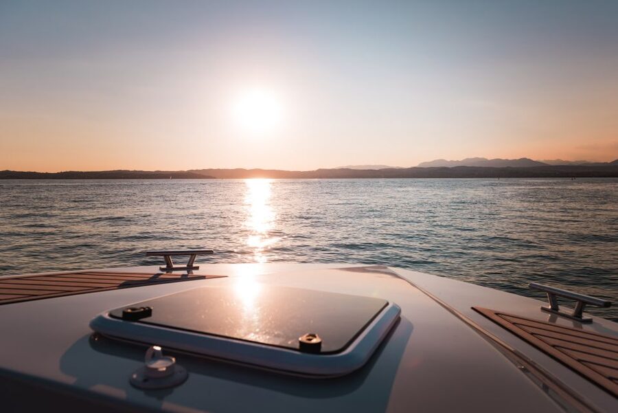 Sirmione: Sunset Boat Cruise with Local Wine - Where the photos come from, and how to get them without stress