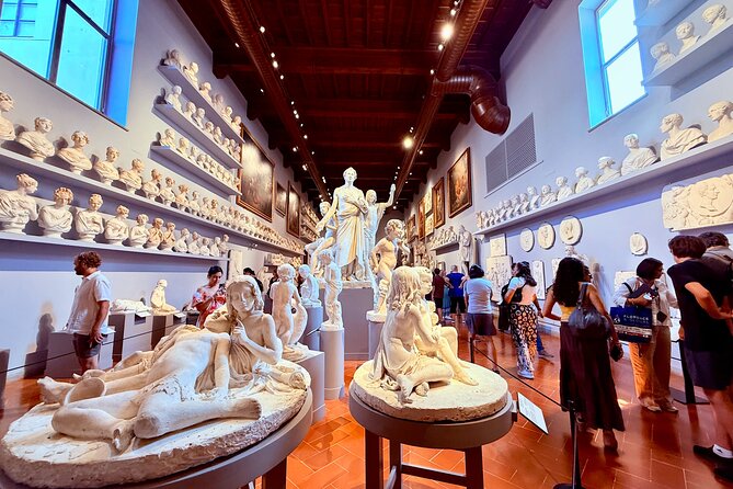 Skip the line: Uffizi and Accademia Small Group Walking Tour - Price, Timing, and Logistics That Actually Affect Your Day