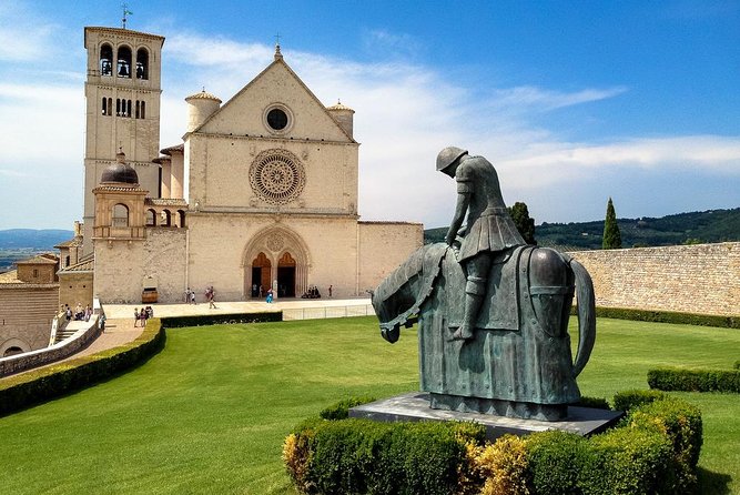 Small Group Tour of Assisi and St. Francis Basilica - Tickets, dress code, Sundays, and the dates when plans can change