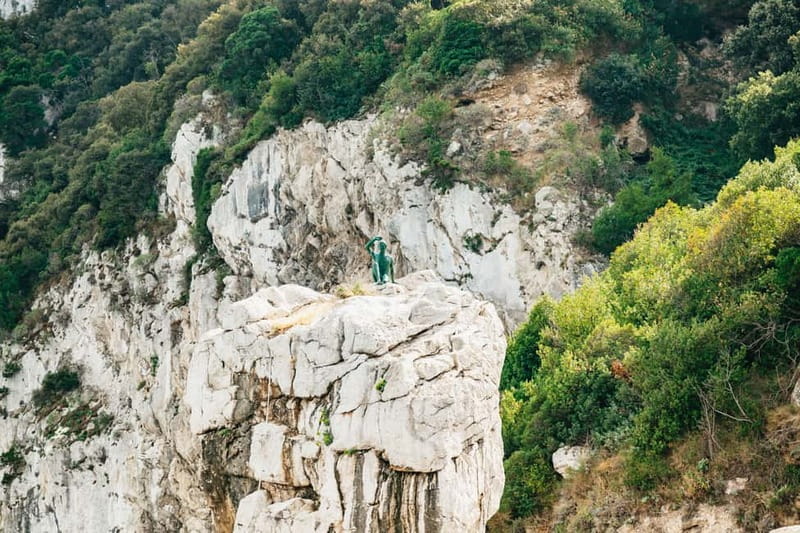 Sorrento: Coast and Capri Boat Trip with Limoncello Tasting - The landing fee and what you should know before you go ashore