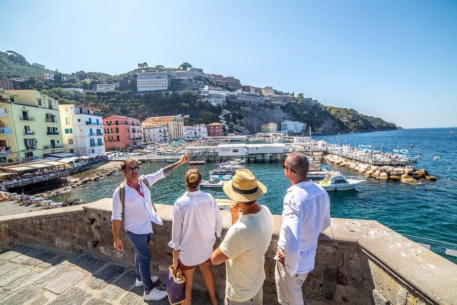 Sorrento: Guided Walking Tour & Street Food Experience - Start Point Options and How to Show Up Ready