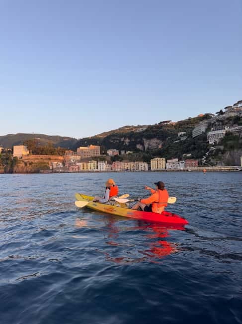 Sorrento: kayak small group tour to Bagni Regina Giovanna - Meeting Point and the 2 Hours That Make Sense