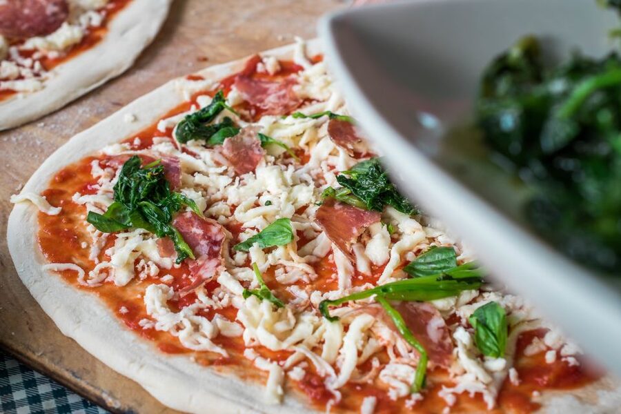 Sorrento: Pizza Making Class at Tirabusciò Cooking School - Lunch on your schedule: wine, your own pizza, and the courtyard feeling