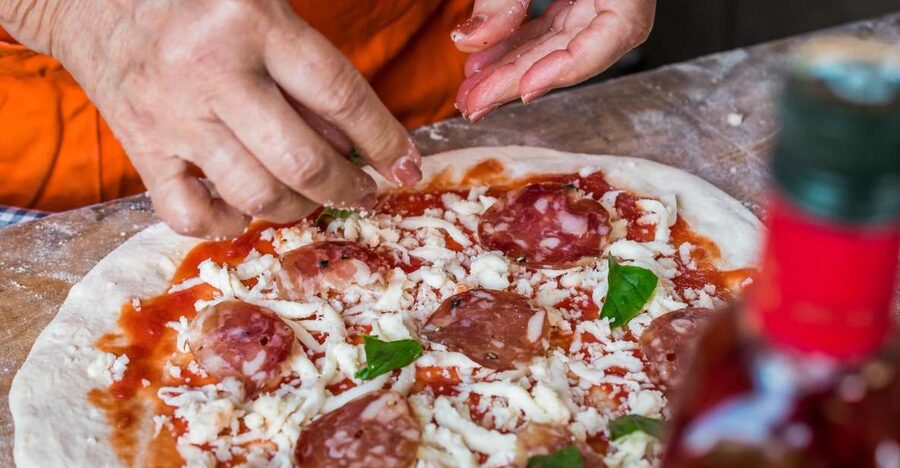 Sorrento: Pizza Making Class - Getting to Tirabuscio: The Hillside Setting and the Included Shuttle