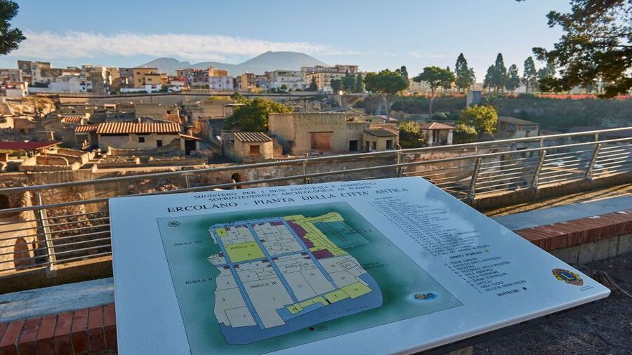 Sorrento: Pompeii & Herculaneum Tour with Skip-the-Line - Herculaneum: the Roman streets that feel almost intact