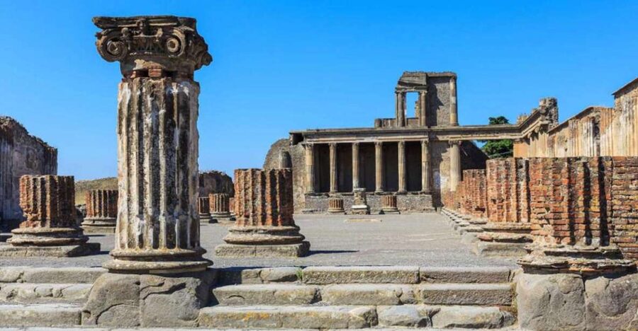 Sorrento: Skip-the-Line Pompeii Express Tour by Train - Meeting times, staying together, and catching the right train