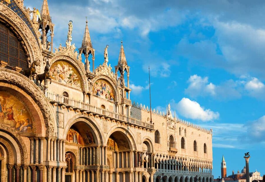 St Mark's Basilica and Doge's Palace Priority Entry Ticket - St Mark’s Basilica, the mosaics and the “look closer” effect