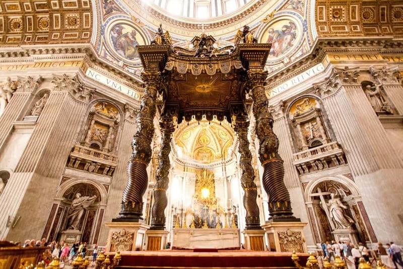 St Peter's Basilica Express Guided Tour with Dome Climb - What the Dome View gives you that street-level Rome cannot