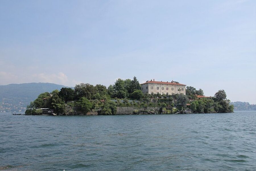 Stresa: Madre & Bella Borromean Islands Boat Trip - Isola Bella: palace drama, Italian terrace views, and caves
