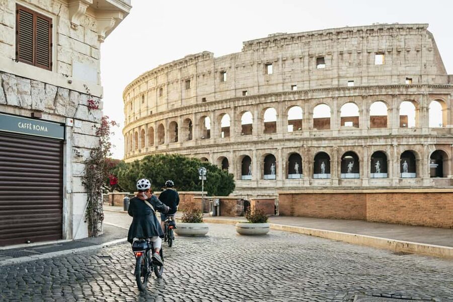 Sunrise in Rome: Small Group E-Bike Tour & Italian breakfast - Piazza di Spagna and the Spanish Steps: views without the full climb