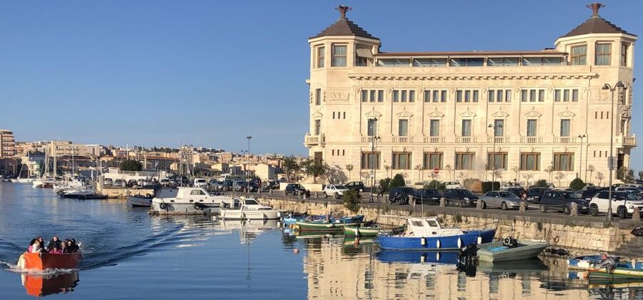 Syracuse: Boat Trip of Ortigia Island and Sea Caves - Key moments that make this tour worth your time